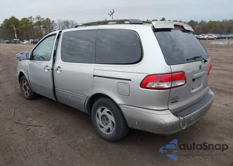 2002 Toyota Sienna Xle z USA, uszkodzony, nr VIN 4T3ZF13CX2U425886
